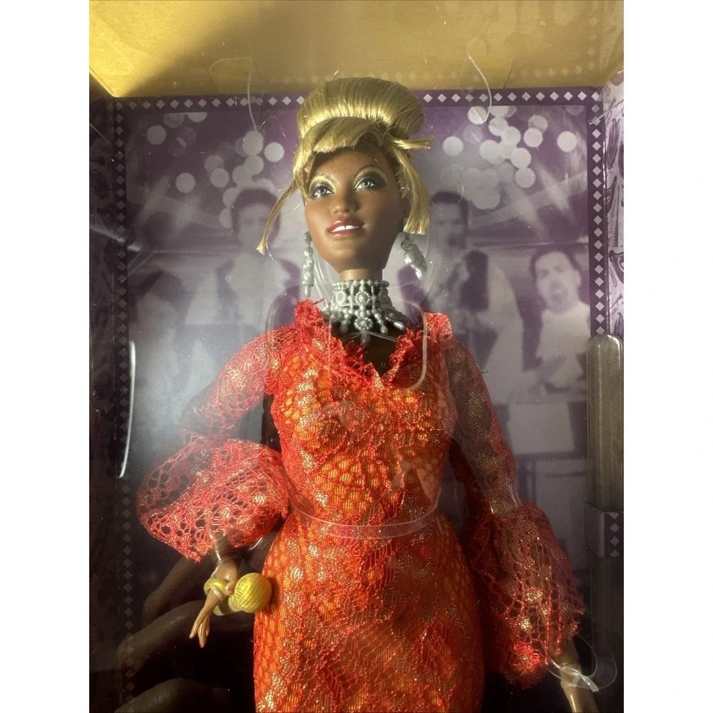 Mettel Barbie Signature: Inspiring Women Celia Cruz Doll - HJX31
